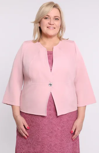 Rožinė striukė su dekoratyvine saga