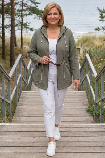 Chaki spalvos plona striukė