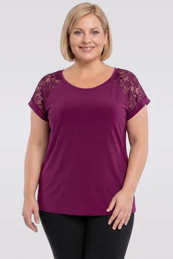 Violetinė palaidinė su nėriniuotomis rankovėmis