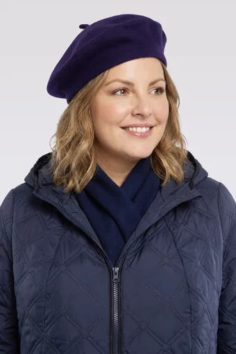 Tamsiai violetinė beretė