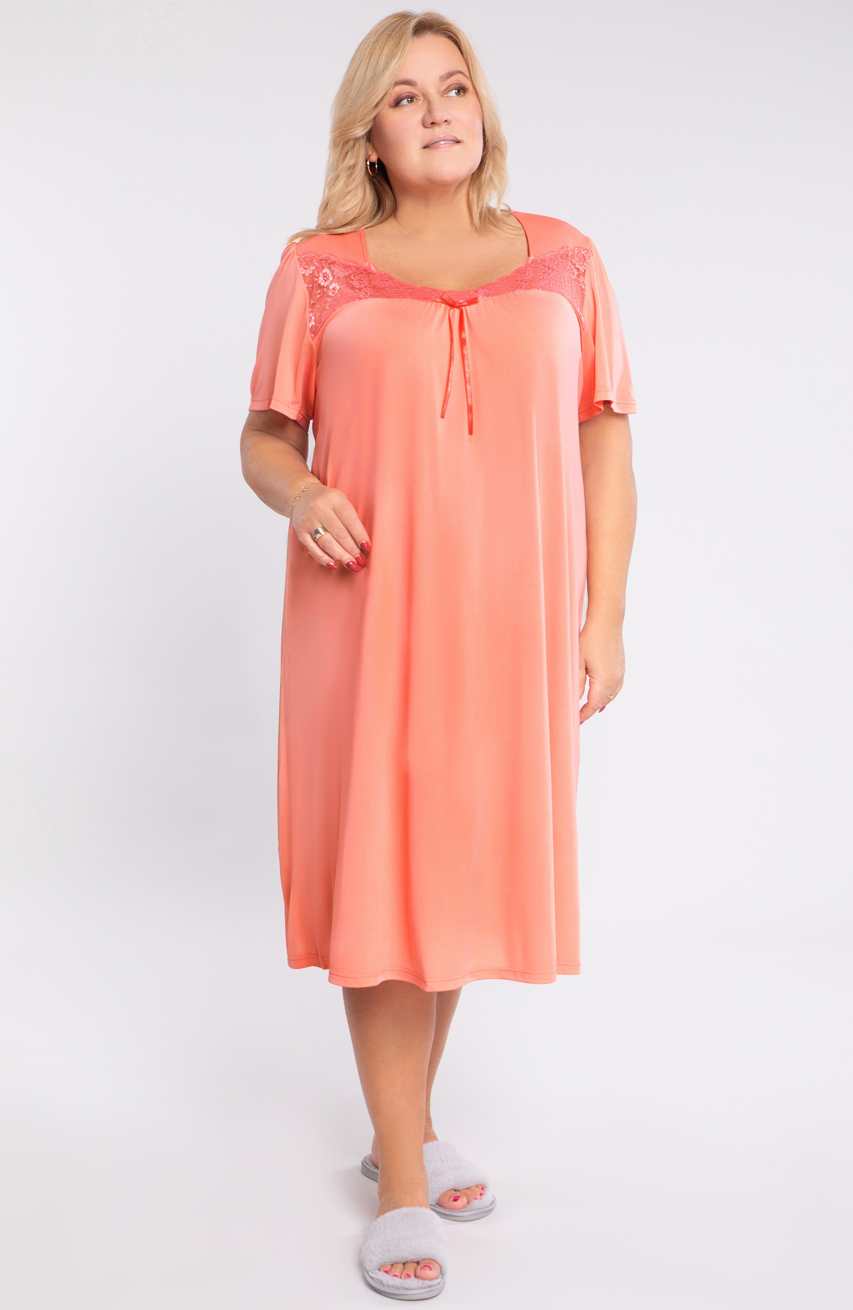 Koraliniai naktiniai marškiniai su nėriniais Mewa